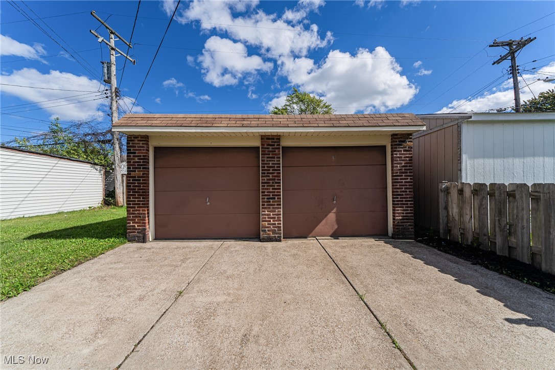 Riverside Manor - Residential