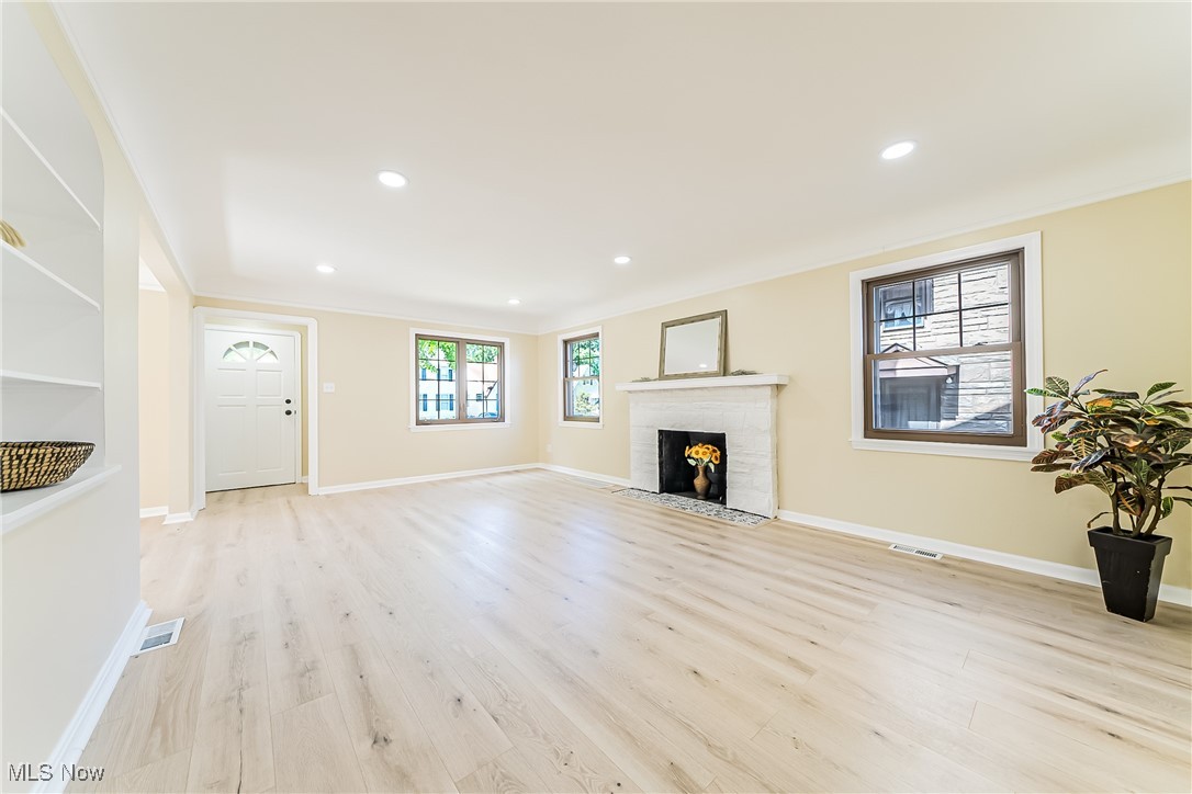 Riverside Manor - Residential