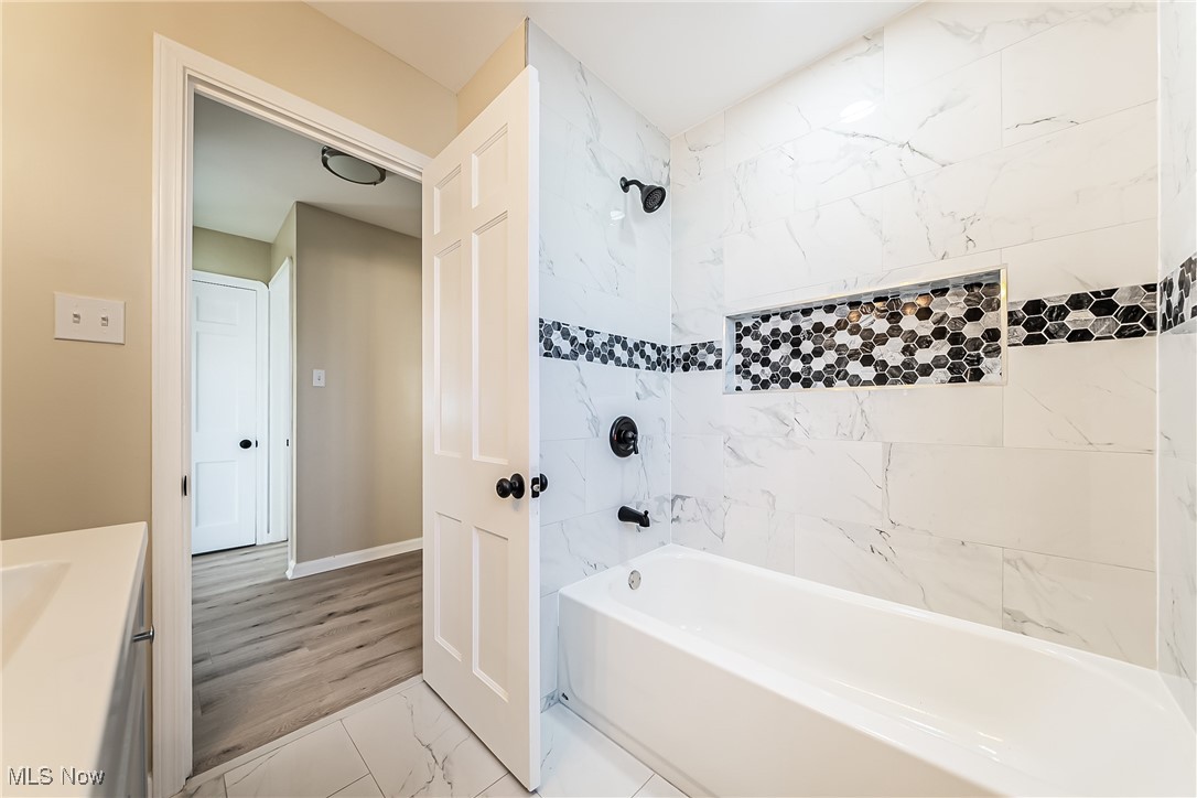 Riverside Manor - Residential