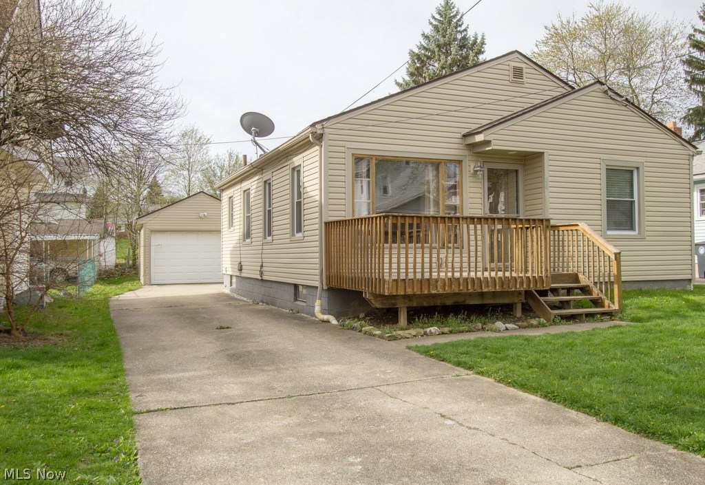 Single floor living in Firestone Park! This cozy ranch has been extremely well maintained and is perfect for downsizing or first time buyers. Completely move-in ready with a partially finished basement, this home is freshly painted and appliances are included. The home offers a large fenced in backyard as well as an oversized one car garage.