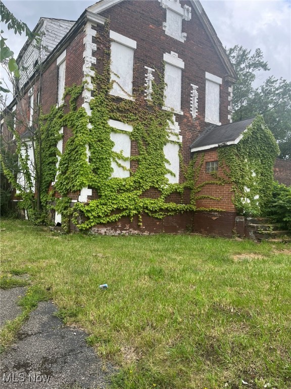 Calling all developers, investors, and visionaries: this vacant commercial property, formerly operated as a group home, offers an incredible chance to reimagine space in one of Cleveland’s most established east side neighborhoods. Situated on a sizable lot, the building requires either full rehabilitation or teardown, making it ideal for those seeking a blank canvas. Whether you’re envisioning transitional housing, medical offices, a nonprofit hub, or a new commercial development, the location offers strong potential near schools, public transportation, and essential amenities. Contact an agent for more details and the schedule a showing.