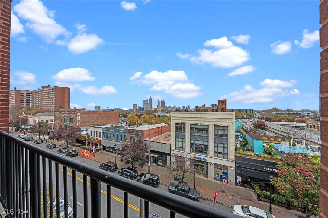 Cleveland, Ohio 44113, United States, 2 Bedrooms Bedrooms, ,2 BathroomsBathrooms,Residential,Active,240795