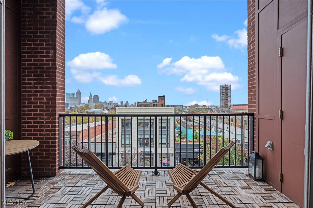 Cleveland, Ohio 44113, United States, 2 Bedrooms Bedrooms, ,2 BathroomsBathrooms,Residential,Active,240795