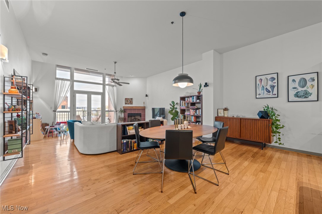 Cleveland, Ohio 44113, United States, 2 Bedrooms Bedrooms, ,2 BathroomsBathrooms,Residential,Active,240795