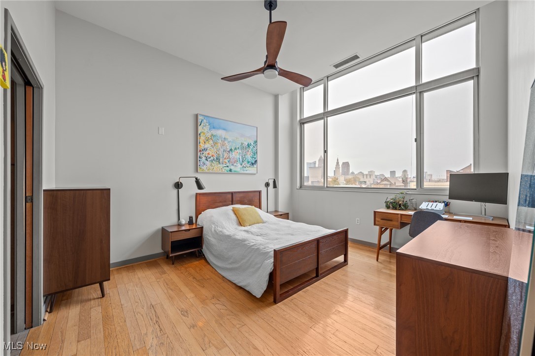 Cleveland, Ohio 44113, United States, 2 Bedrooms Bedrooms, ,2 BathroomsBathrooms,Residential,Active,240795