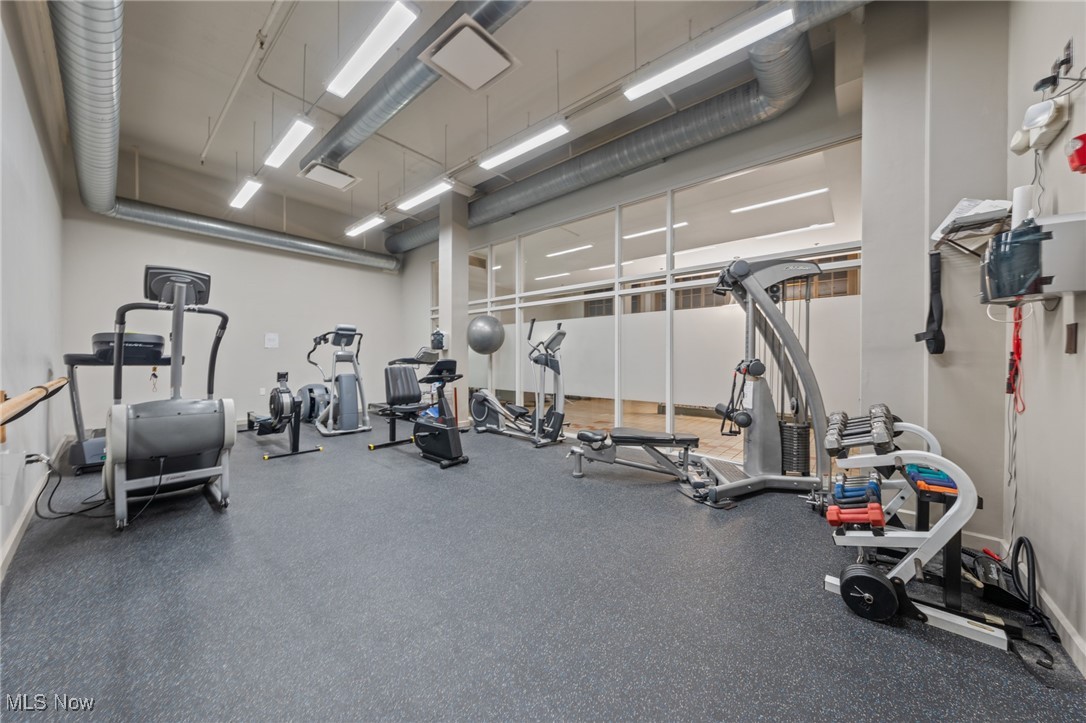 Cleveland, Ohio 44113, United States, 2 Bedrooms Bedrooms, ,2 BathroomsBathrooms,Residential,Active,240795