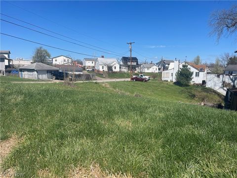 Vacant Land For Sale - 1401 Andrew Street St<br/> Wood County, Parkersburg, WV 26101