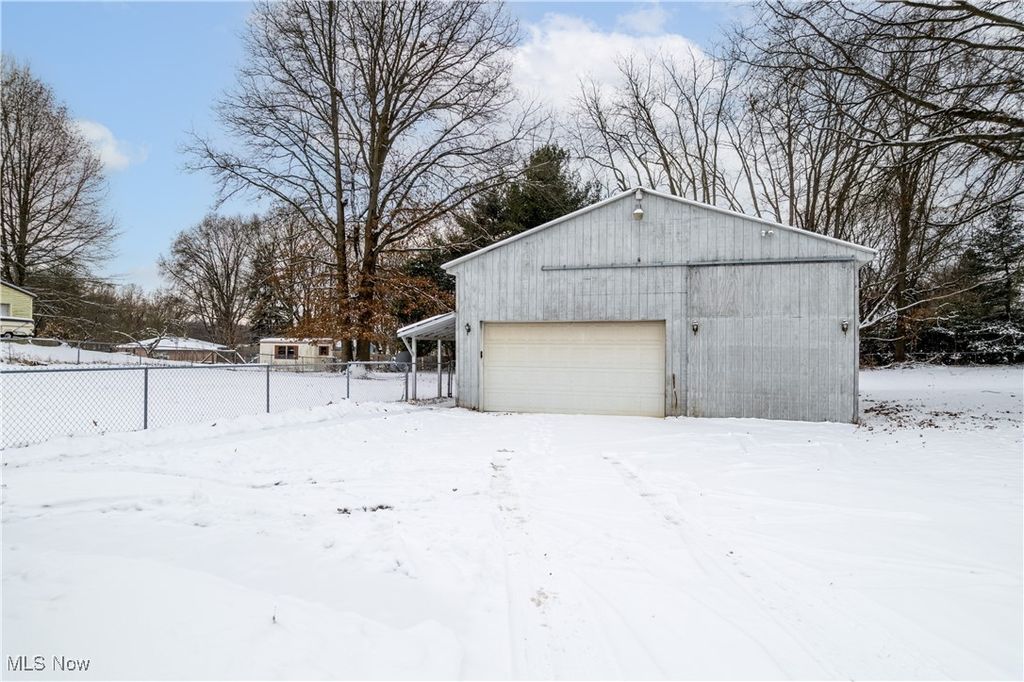 Photo of 168 2nd Street SE, Barberton, OH 44203 (MLS # 5177412)