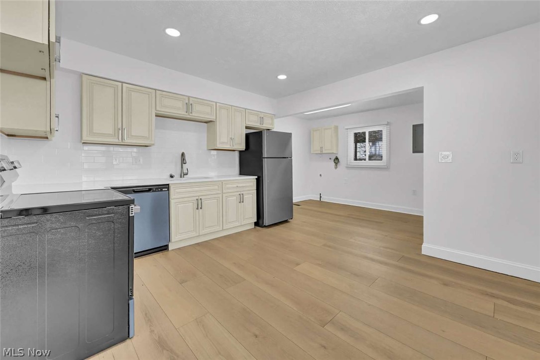 Inwood Beach 02 - Residential