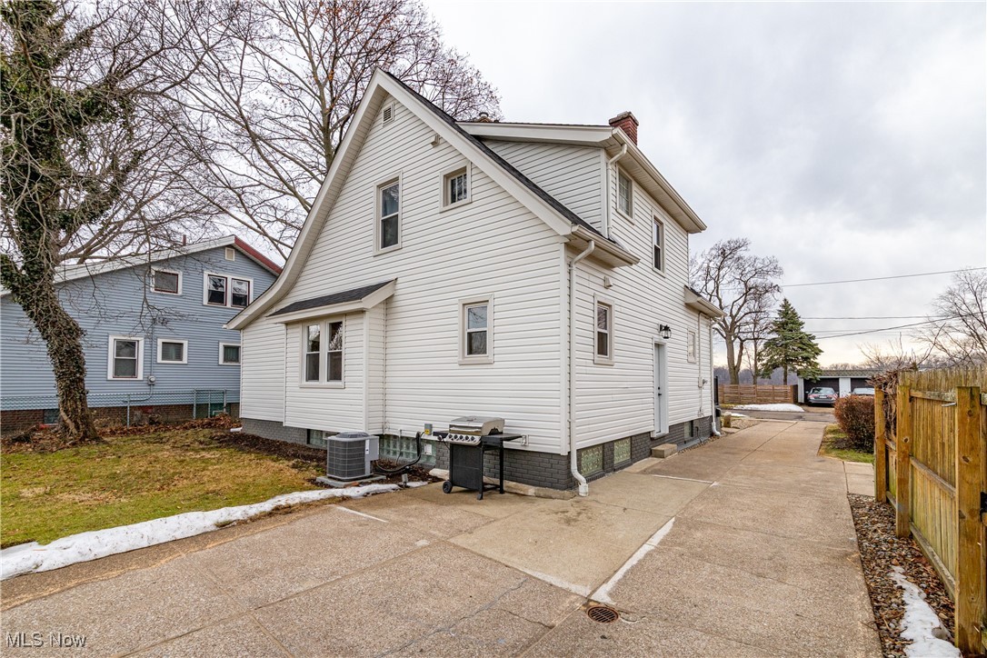 19180 Rockcliff Drive, Rocky River, Ohio image 33