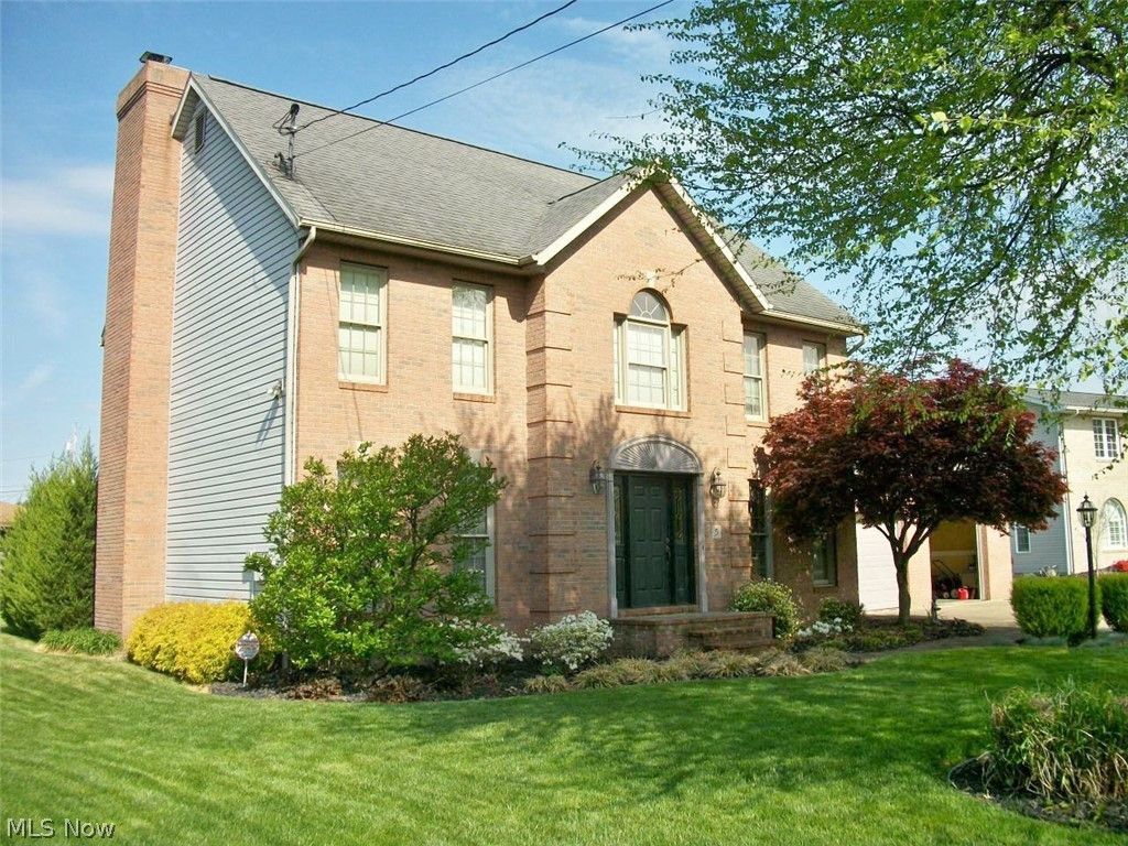 Photo of 5 Sawgrass Circle, Belpre, OH 45714 (MLS # 5204958)