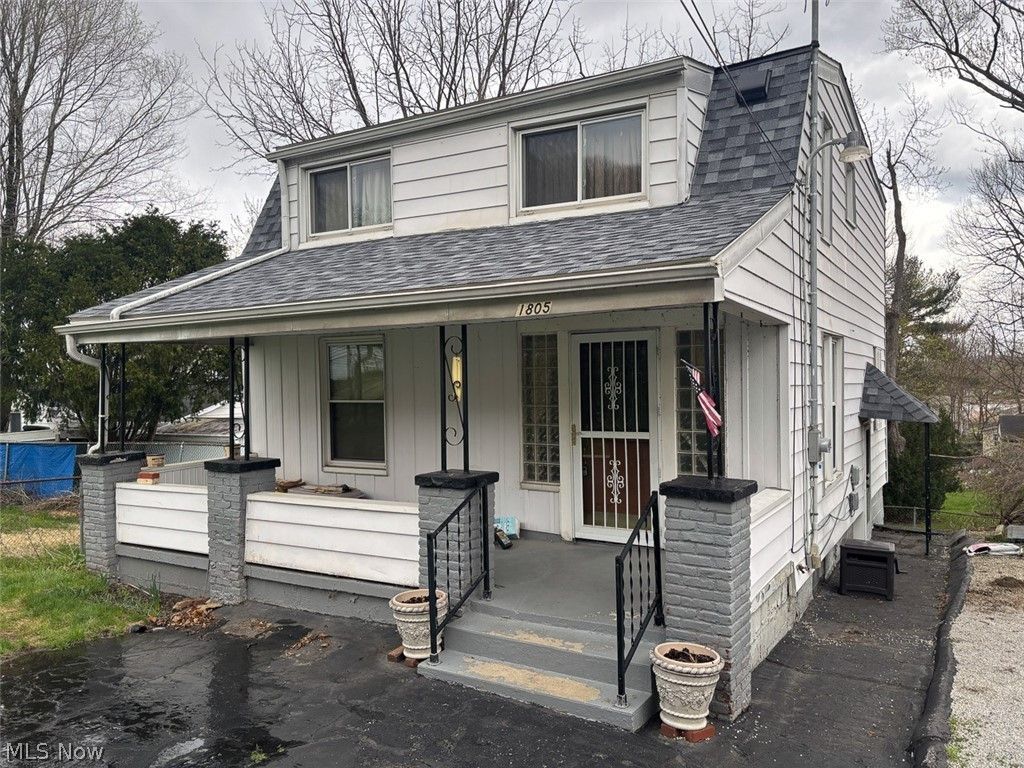Photo of 1805 Manchester Road, Akron, OH 44314 (MLS # 5206167)