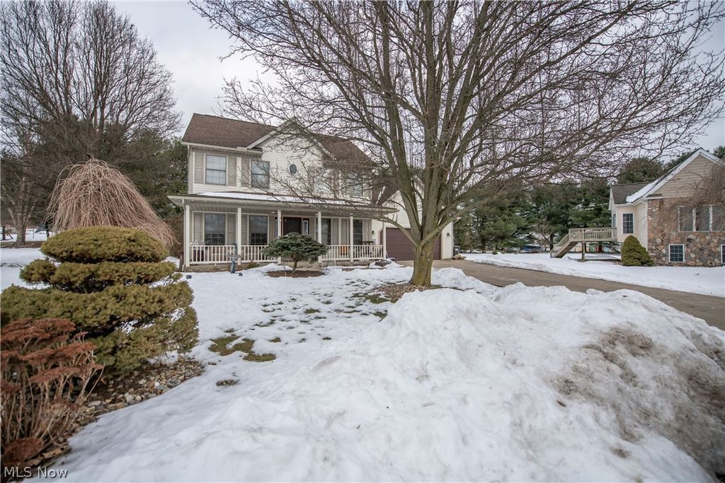 Photo of 680 Willow Dale Street NW, Bolivar, OH 44612 (MLS # 5186090)