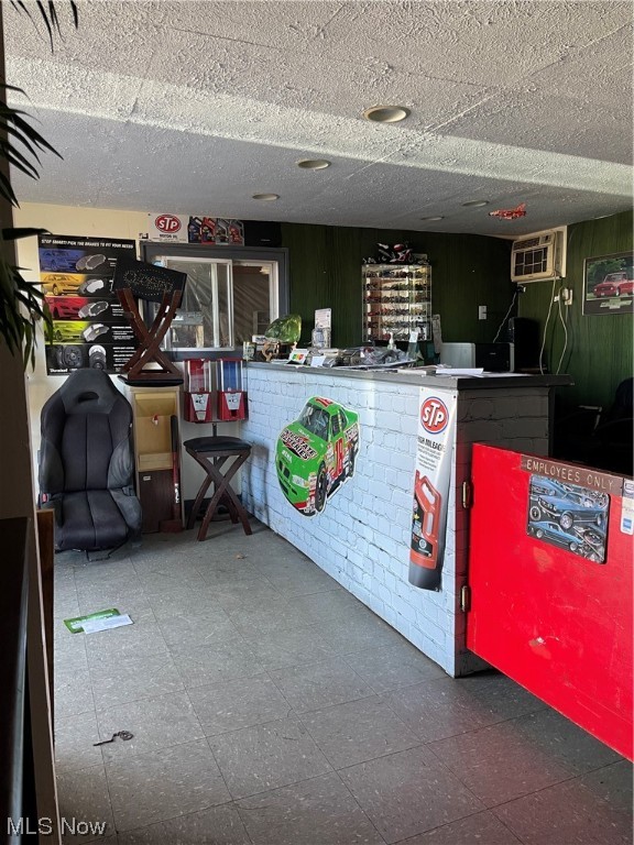 Oakland Heights - Commercial Sale