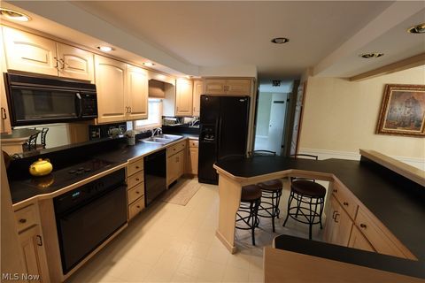 Tiny photo for 915 Nautical Drive, Vermilion, OH 44089 (MLS # 5210038)