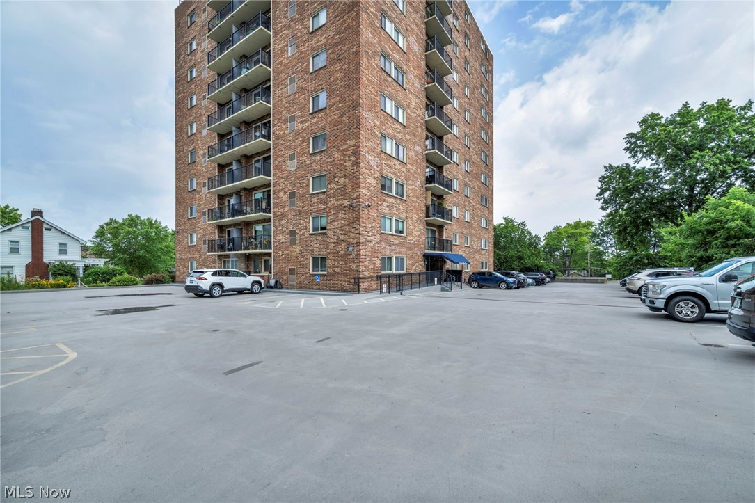 15555 Hilliard Road 504