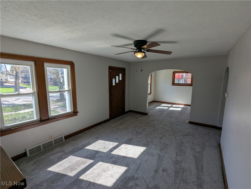 3433 Reid Avenue, Lorain, Ohio image 4