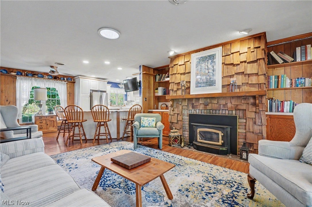 671 S Sheraton Drive