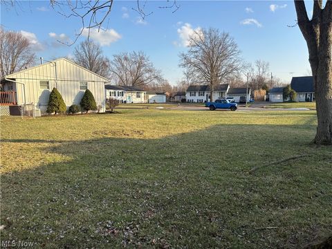 Tiny photo for 714 Hammer Court, Elyria, OH 44035 (MLS # 5187448)