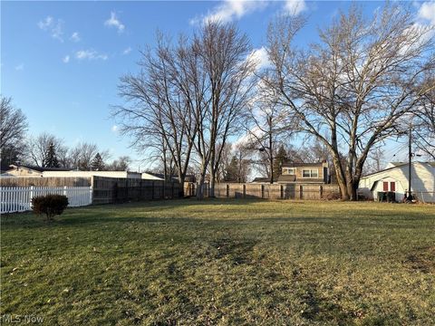 714 Hammer Court Elyria OH 44035