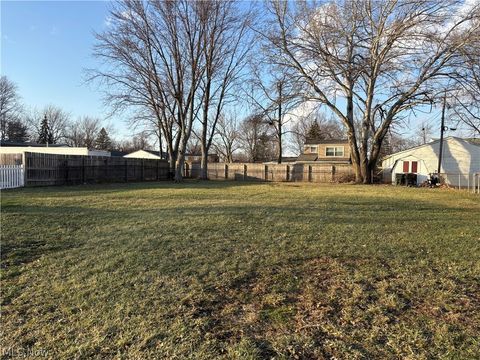 Tiny photo for 714 Hammer Court, Elyria, OH 44035 (MLS # 5187448)