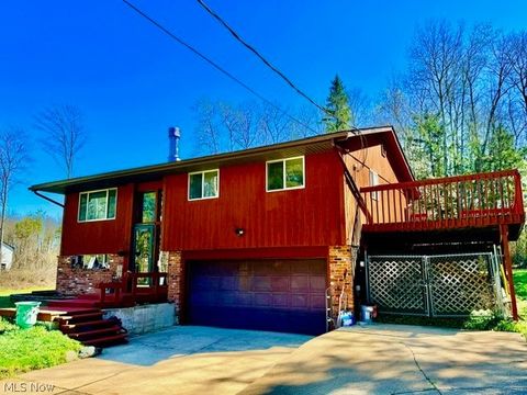 Photo of 18221 Quinn Road, Chagrin Falls, OH 44023 (MLS # 5202326)