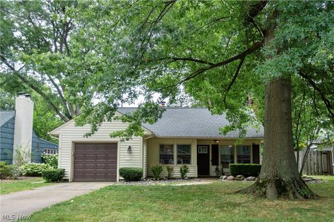 127 Edgewood Drive, Berea, OH 44017 - #: 5057455