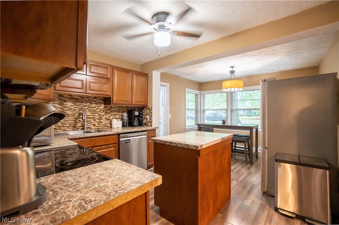 Taft & Blackmans Kew Gardens Sub - Residential