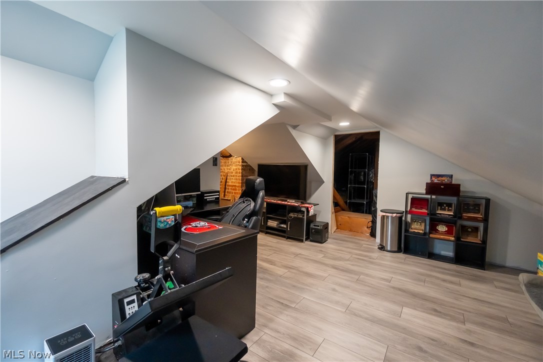 Taft & Blackmans Kew Gardens Sub - Residential