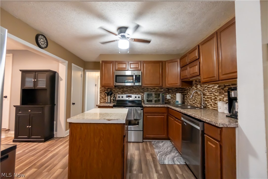 Taft & Blackmans Kew Gardens Sub - Residential