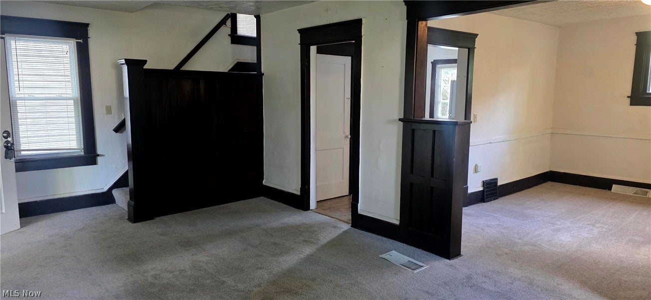 382 W Cedar Street