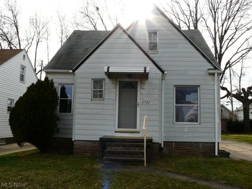 Nice bungalow with 3 bedrooms and 1.0 bathrooms and 1 car detached garage.  Newer windows and updated kitchen!  Open to All Bidders.  Case # 412-647122. HUD Owned Property - sold AS-IS, ask your agent how to submit offer. Great Value! Buyer is responsible for due diligence + inquiry of all property information/condition. Buyer is responsible for cost/completion of any/all inspections and is to assume any/all violations.