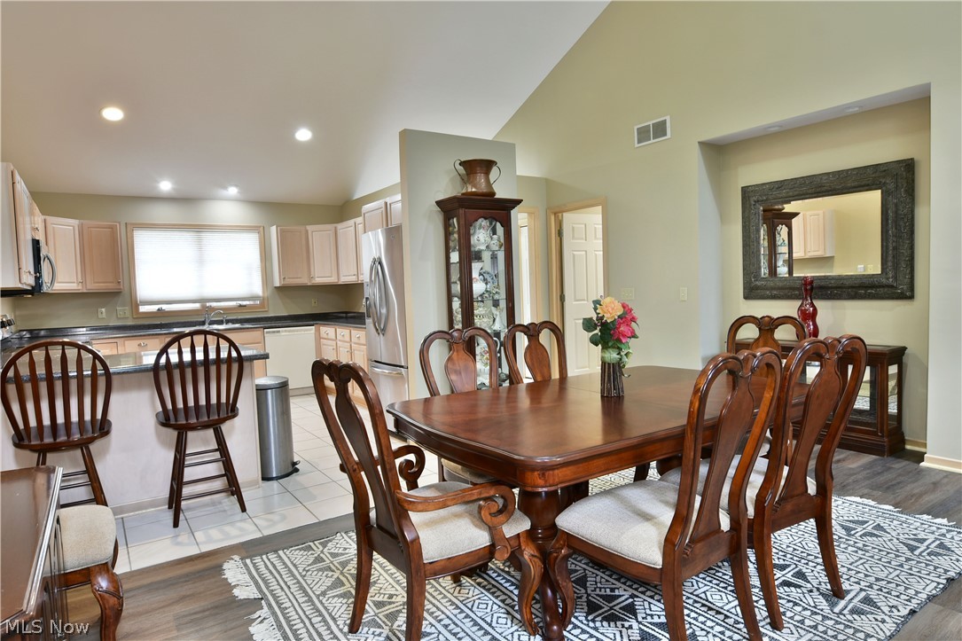 Olde Stone Crossing Condo - Residential