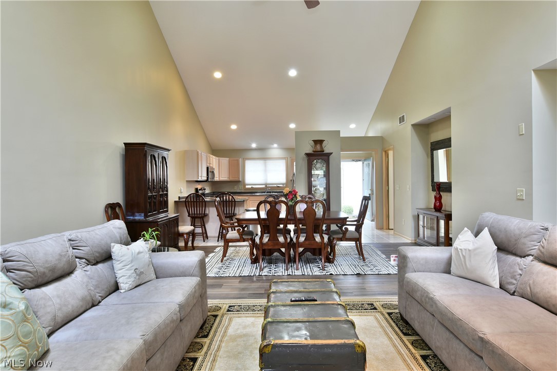 Olde Stone Crossing Condo - Residential