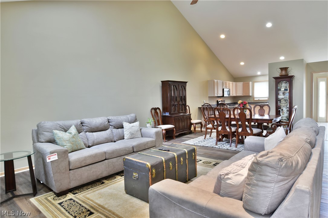 Olde Stone Crossing Condo - Residential