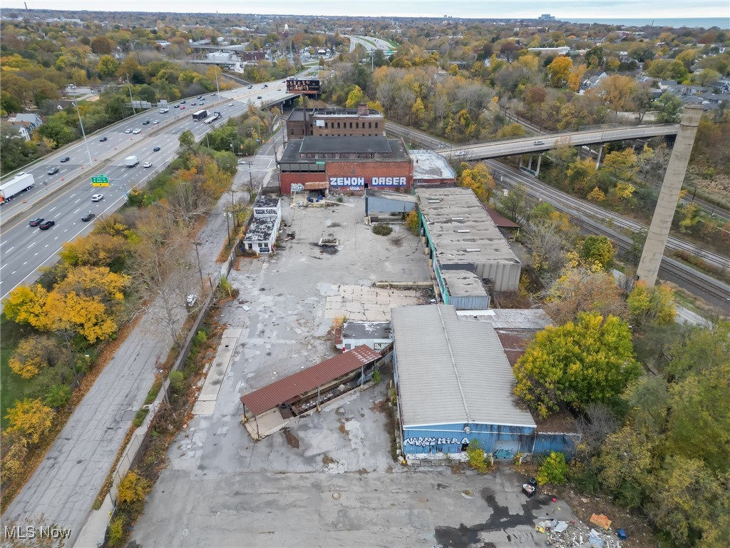 Hiram Stones Add - Commercial Sale