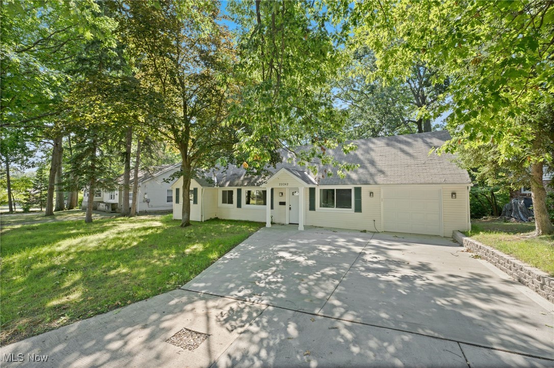 29242 Ashwood Drive, Wickliffe, Ohio image 1