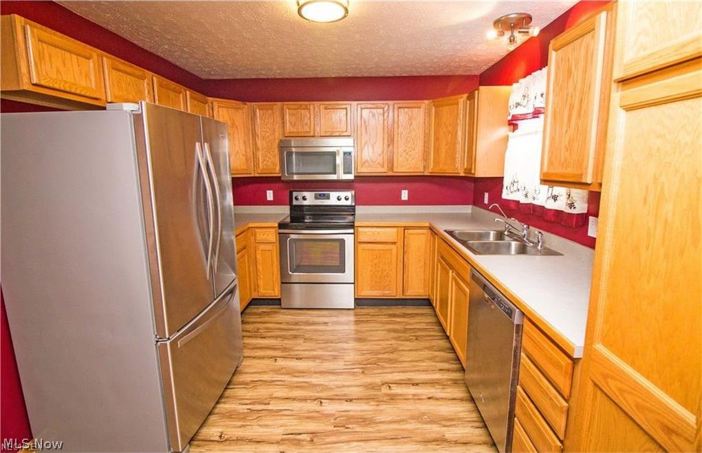 Lakes/Brittany Pointe - Residential