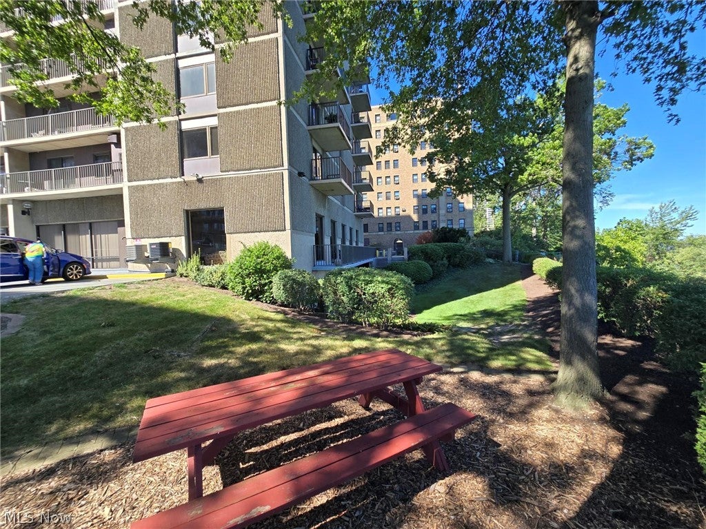 12500 Edgewater Drive 202