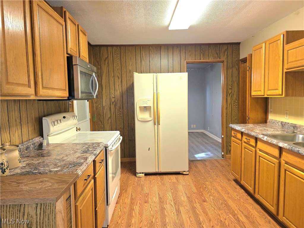 Dixie Terrace Adn - Residential