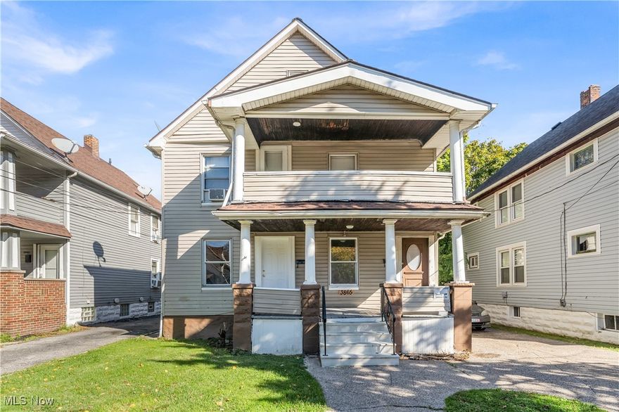 3865 W 16th St | DN, Cleveland - Spacious 2-bed 1-bath multi-family home! //

$ 950 rent / $ 950 deposit //
$55 application fee per adult //
1-2 pets OK in this unit. After application pre-approval, a PetScreening is required for any animals to proceed with one of our properties; a PetScreening affidavit is still required if you have no pets. (Some breed restrictions apply per HUD guidelines). //
NO SMOKING //
1 time $139 non-refundable set up fee paid at lease signing //

$35/month required resident benefit package; can include personal property/liability insurance for an additional $10/month for $45/month total. //

After application Pre-Approval 1 applicant per household application is required to fill out a PetScreening application, before being about to proceed with placing a Reservation Fee for one of our properties. You will receive a pre-approval for your application and in order to proceed, the PetScreening is required. Even if you have NO pets - this application must be filled out. One time, non-refundable pet fee of $250-600 per animal applies to all pets & must be paid before or when you pay your first month rent. (No fee for qualified assistance animals). //

Our application is processed through secure site: Findigs, and they require ID and income verification. Without this, your application will not be processed. They offer 24/7 chat support on their application directly if you have any questions. //

BEDROOMS:2 //
BATHROOMS:1 //
APPLIANCES PROVIDED: Stove //
UTILITIES / RESIDENT RESPONSIBILITY: Resident pays gas and electric and is responsible for snow removal. //

Serious inquiries only.