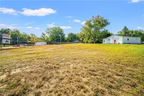 Tiny photo for 5309 N Ridge Road E, Ashtabula, OH 44004 (MLS # 5190987)