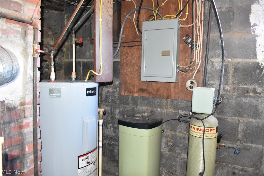 Connecticut Western Reserve - Residential