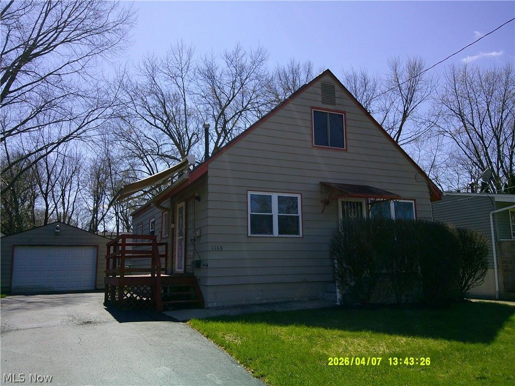 Photo of 1168 Jeanie J Avenue, Akron, OH 44310 (MLS # 5200053)