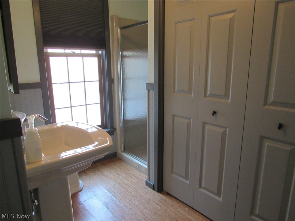 Roaming Rock Shores - Residential