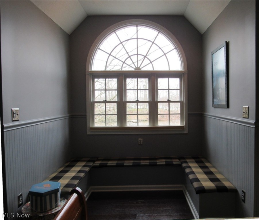 Roaming Rock Shores - Residential