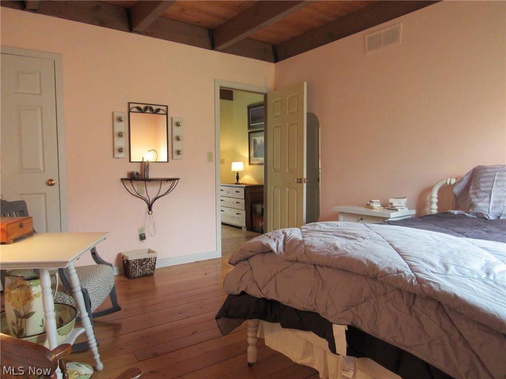 Roaming Rock Shores - Residential