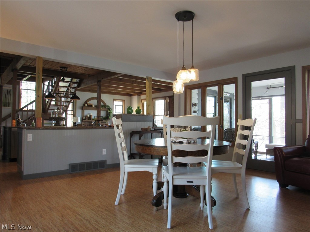 Roaming Rock Shores - Residential