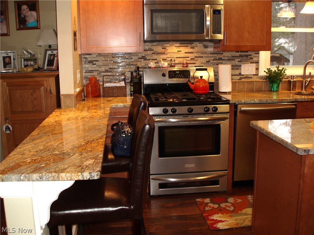 Oakhurst Manor - Residential