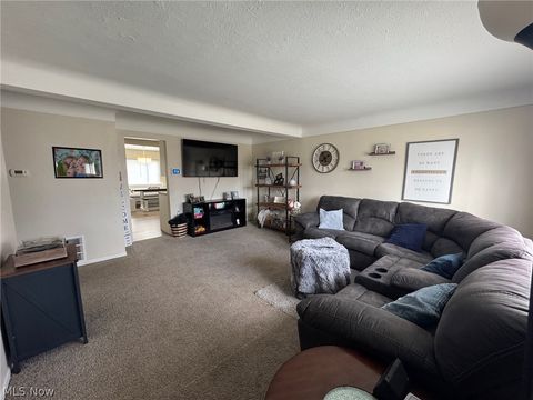 Tiny photo for 33661 Kenilworth Road, Eastlake, OH 44095 (MLS # 5190084)